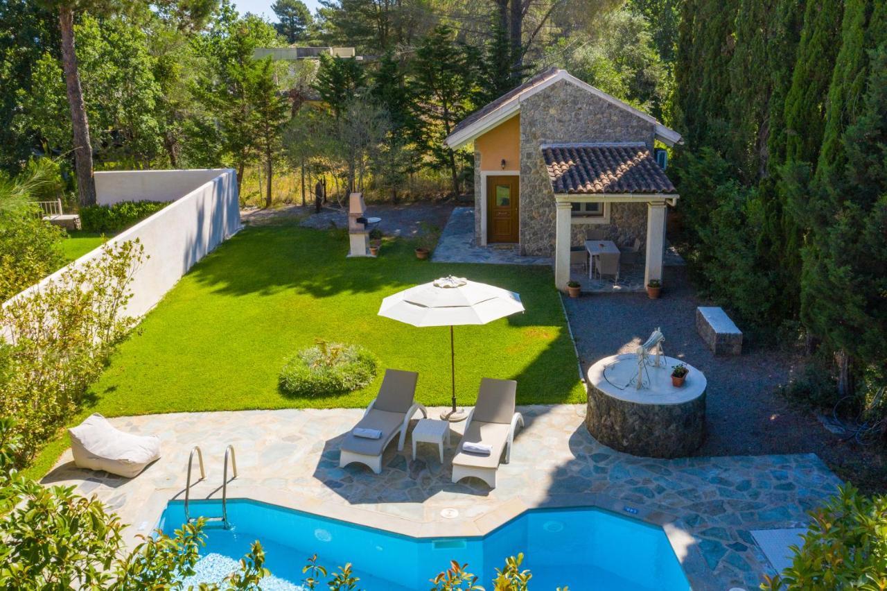 Petrinos Cottage Dafnila Exterior foto